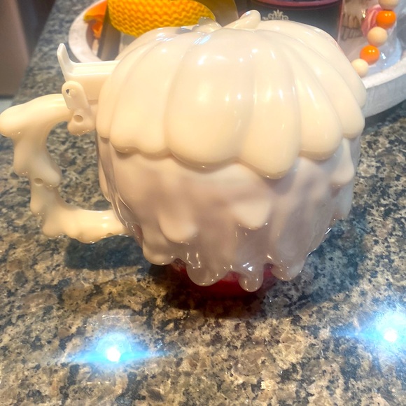 Disney Evil Apple Stein/Mug/Cup Poison Red Apple ๐ Disney Parks! Snow white!๐ - Picture 4 of 6